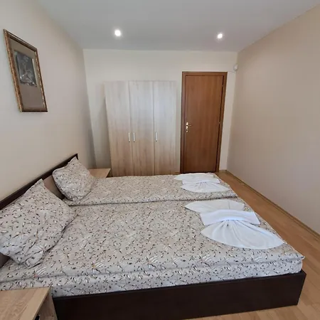 ヴィラ луксозна къща лешниците с.младежко *