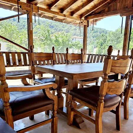 ヴィラ луксозна къща лешниците с.младежко