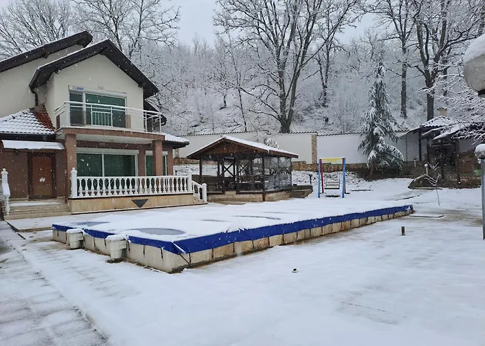 Villa луксозна къща лешниците с.младежко Mladezhko