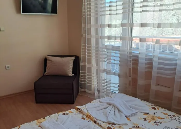 луксозна къща лешниците с.младежко Villa