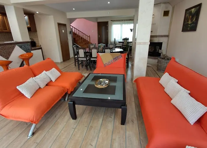 Villa луксозна къща лешниците с.младежко *