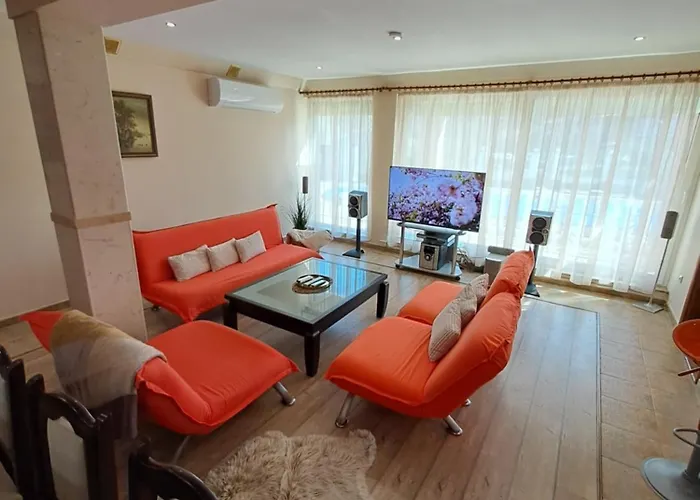 Villa луксозна къща лешниците с.младежко