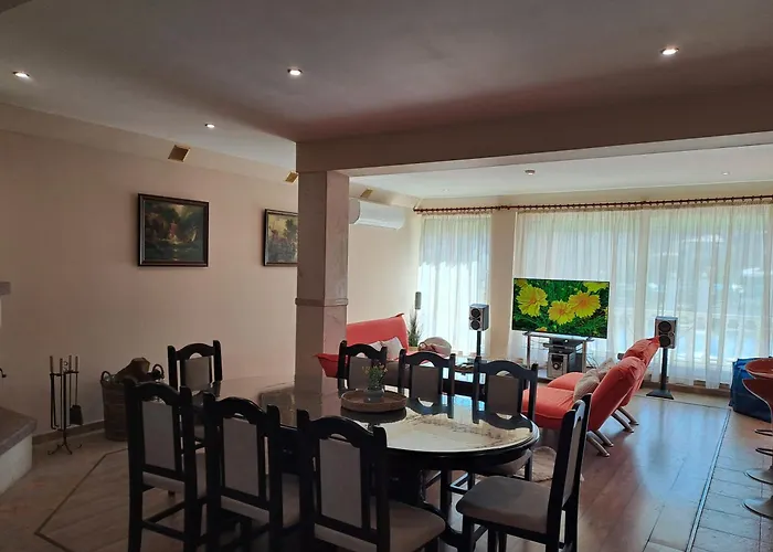 луксозна къща лешниците с.младежко Villa Mladezhko