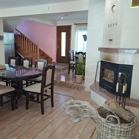 луксозна къща лешниците с.младежко Villa