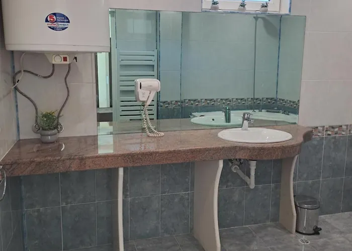 луксозна къща лешниците с.младежко * Mladezsko